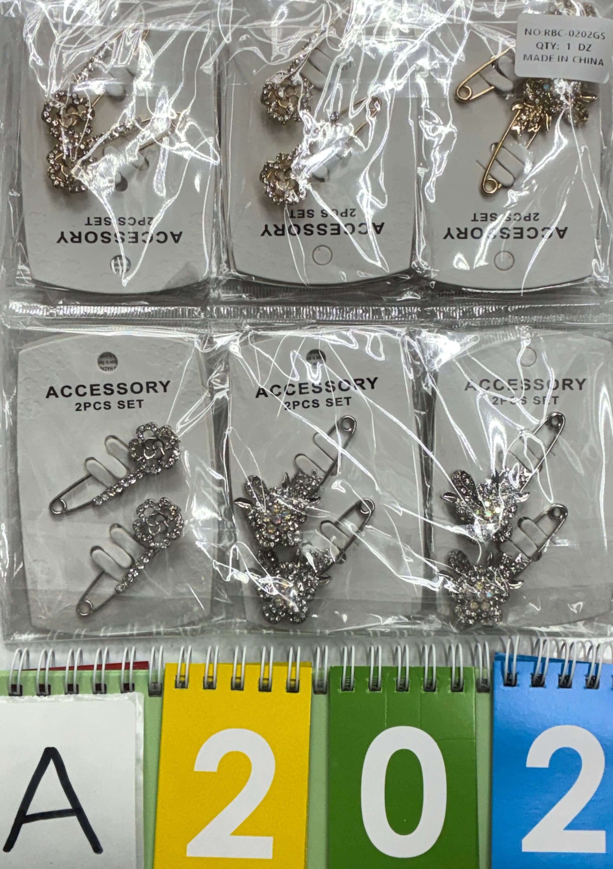 4.6.26 Limited Release Dozen Products (Brooch)