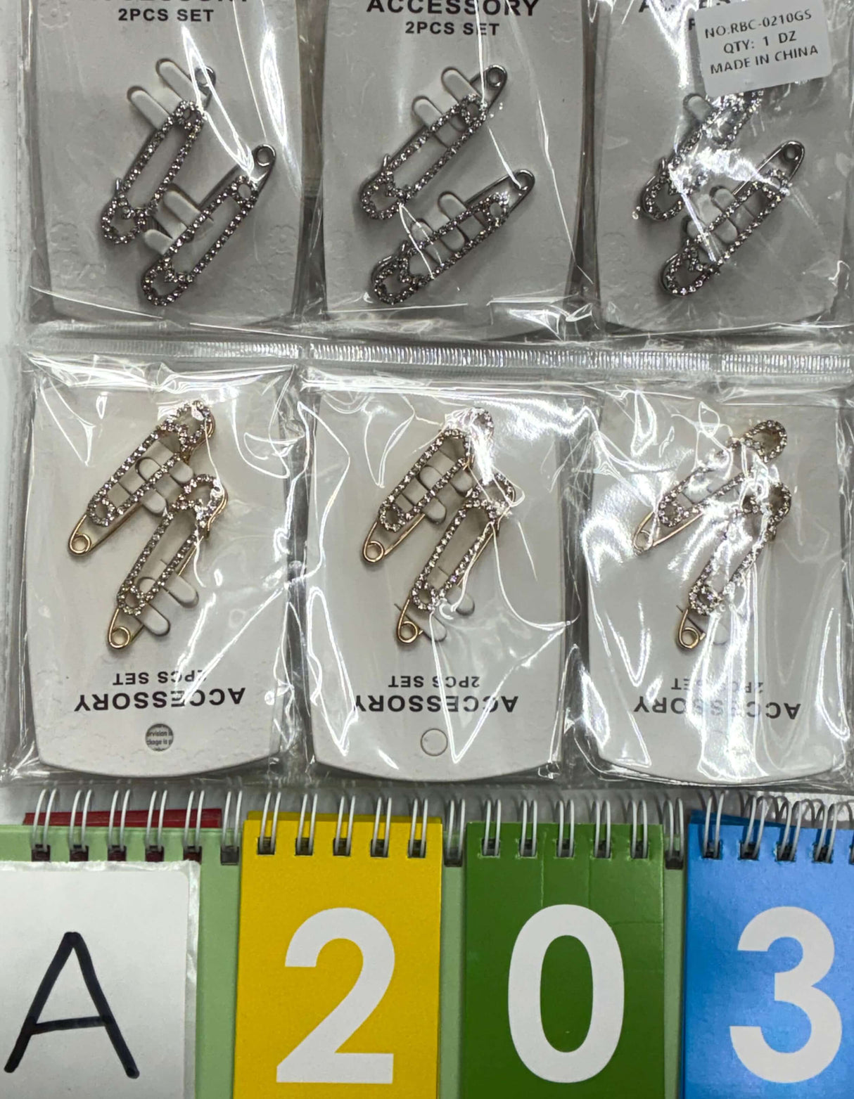 4.6.26 Limited Release Dozen Products (Brooch)