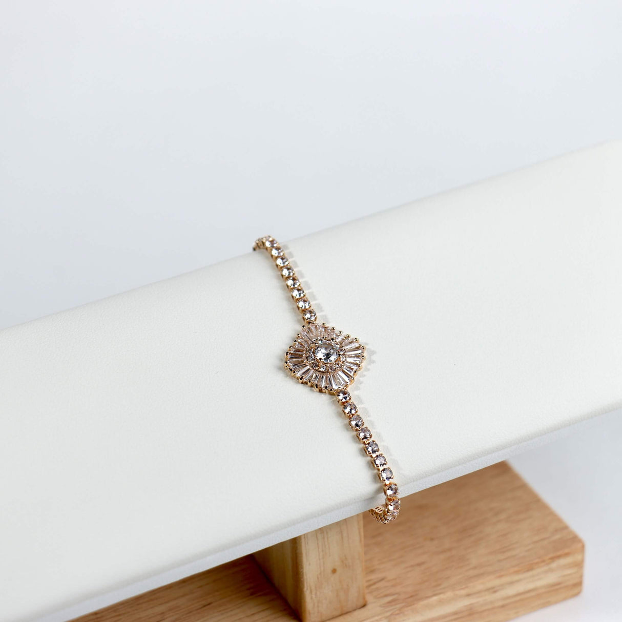 Design Clover Bracelets #CB214 - Multiple Colors (PC)