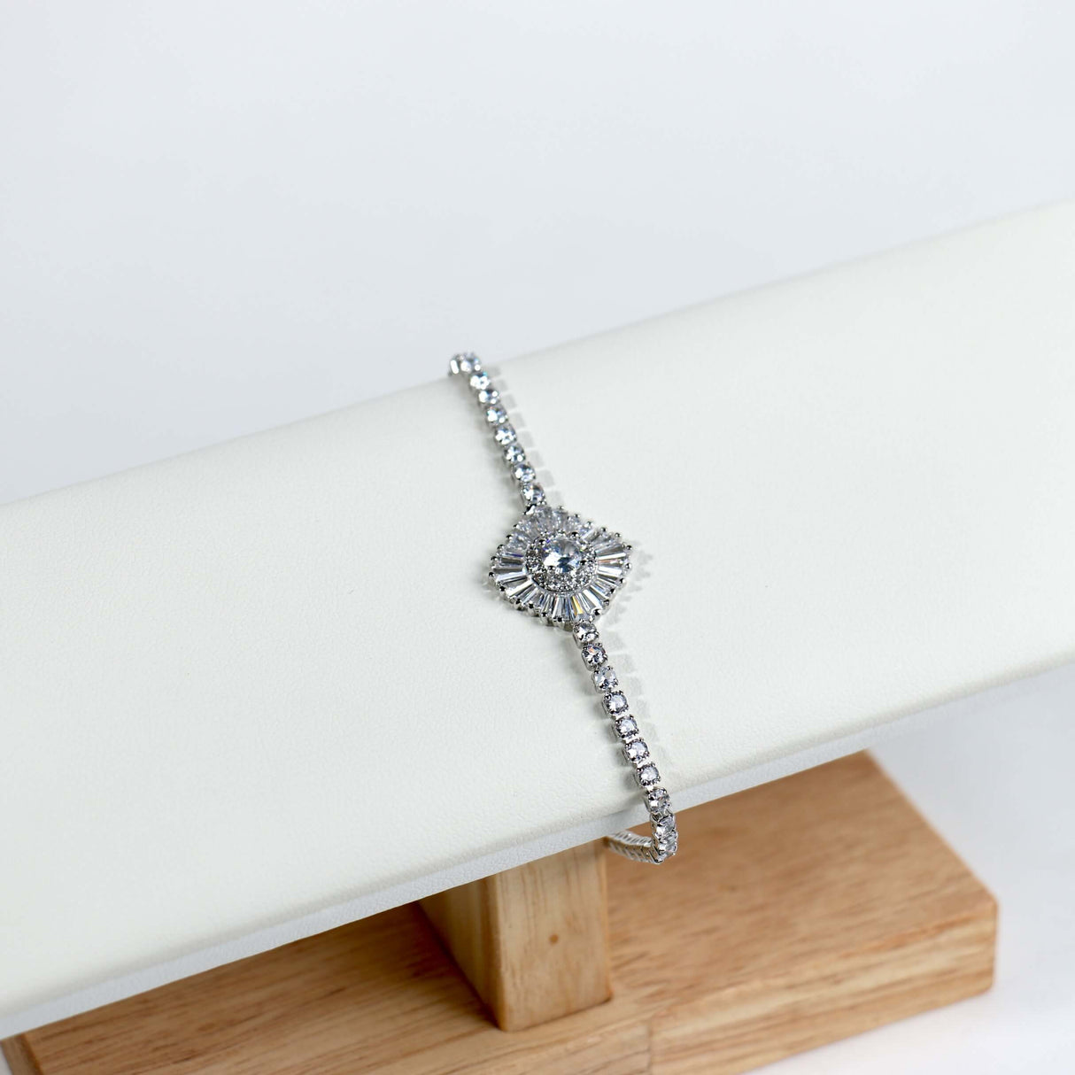 Design Clover Bracelets #CB214 - Multiple Colors (PC)