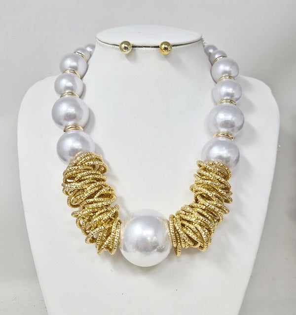 Fashion Pearl & Gold Necklace Set #JN11533 - Multiple Colors (PC)