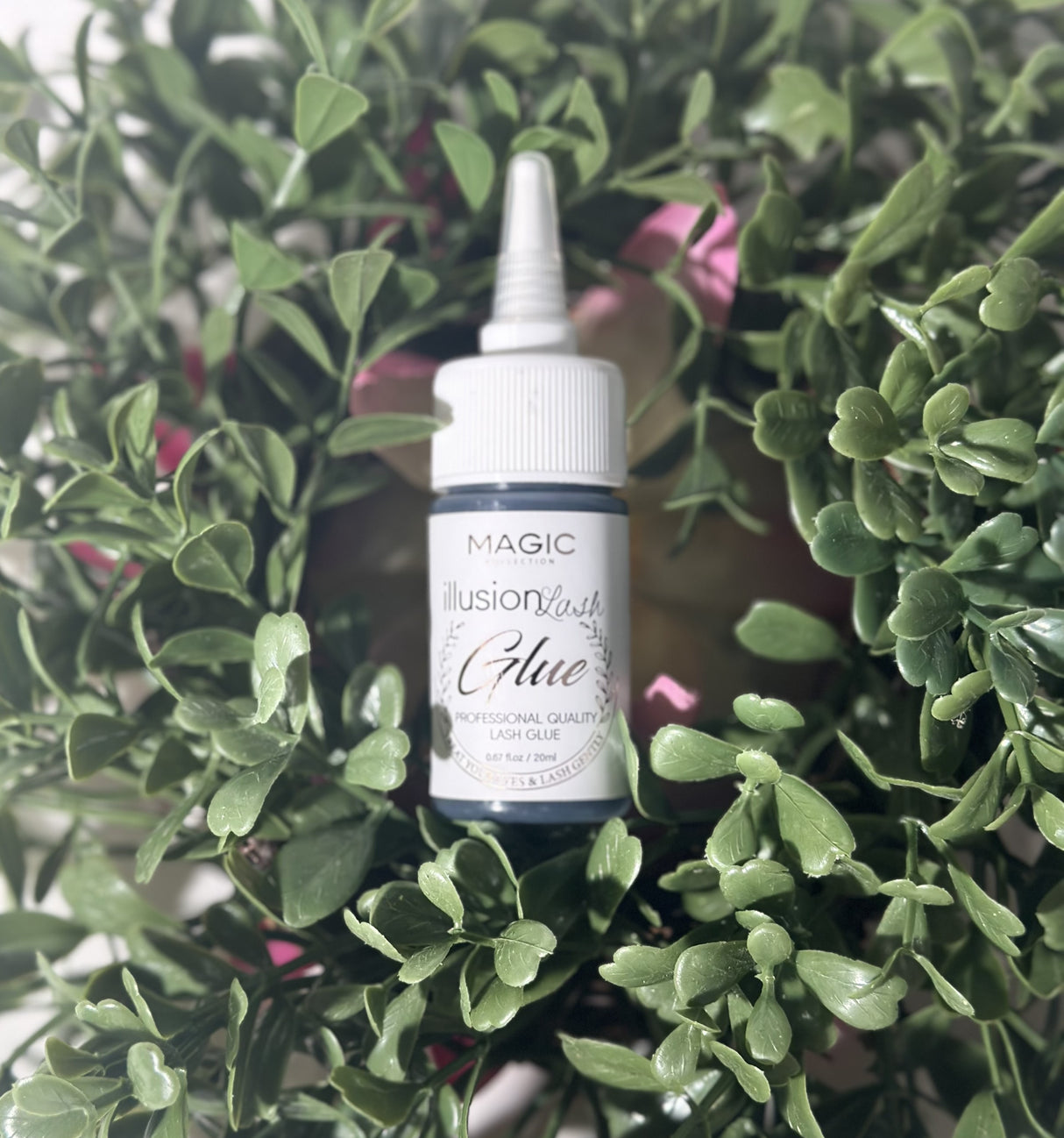 Magic Collection Illusion Lash Glue 0.67oz (PC)