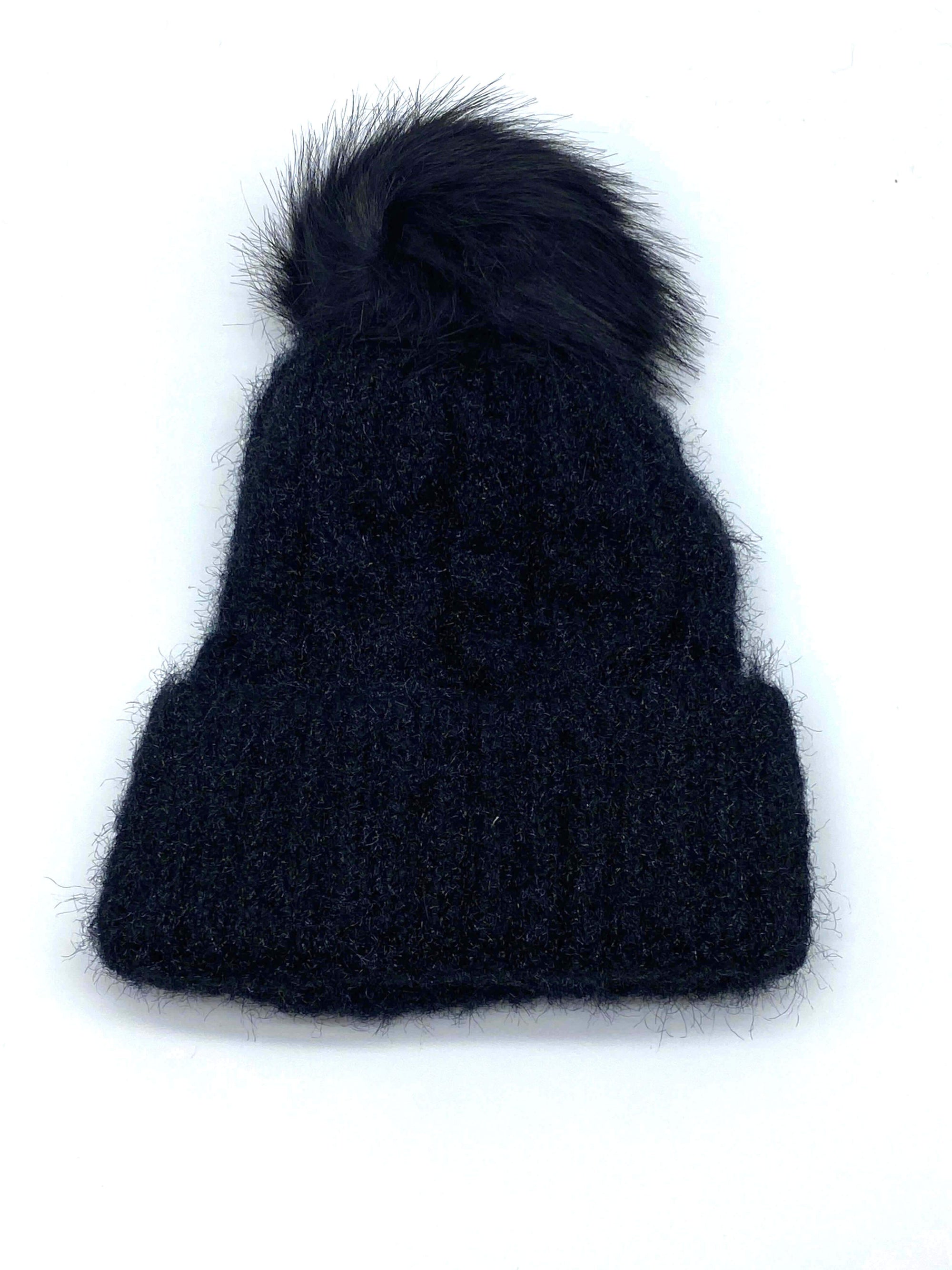 #AT225 Fuzzy Winter Beanie / Black (PC)